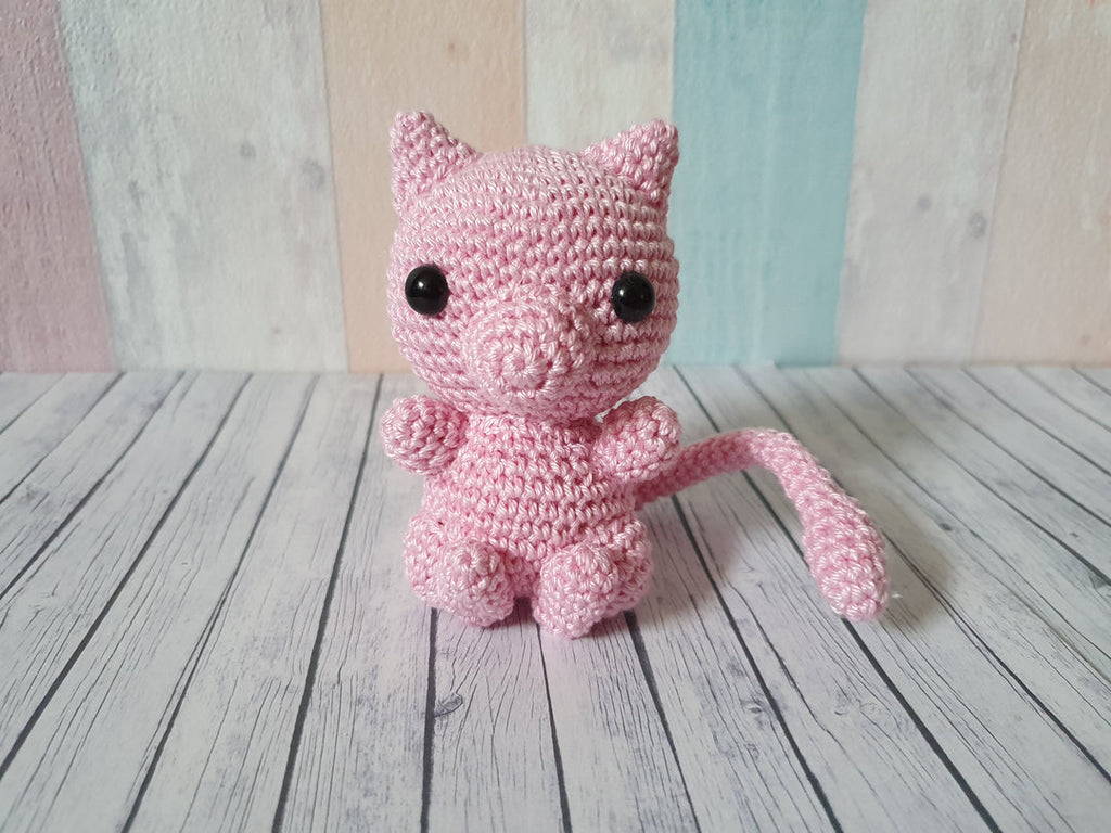 Amigurumi Pokemon Mew - UnicateArt