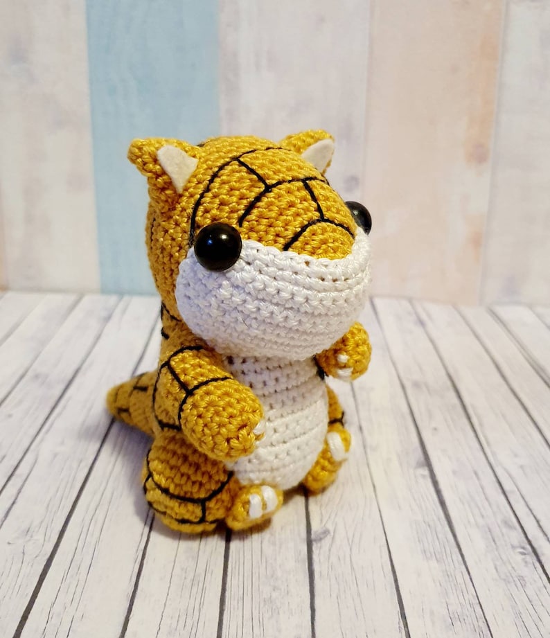 Amigurumi Pokemon Sandshrew - UnicateArt