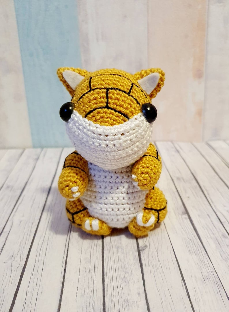 Amigurumi Pokemon Sandshrew - UnicateArt