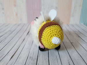 Monster Hunter Pig Poogie Bee - UnicateArt