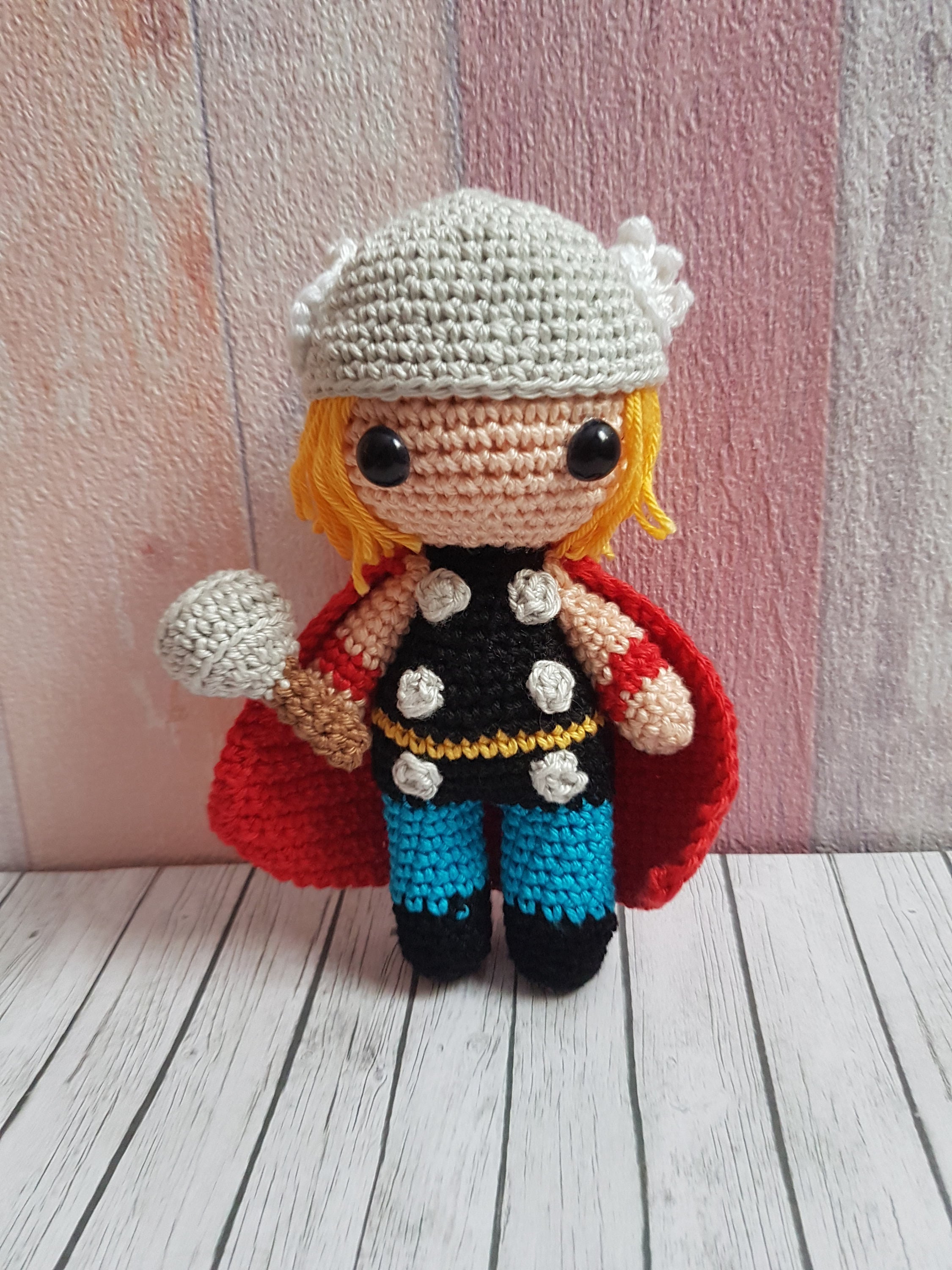 Amigurumi Thor Marvel - UnicateArt