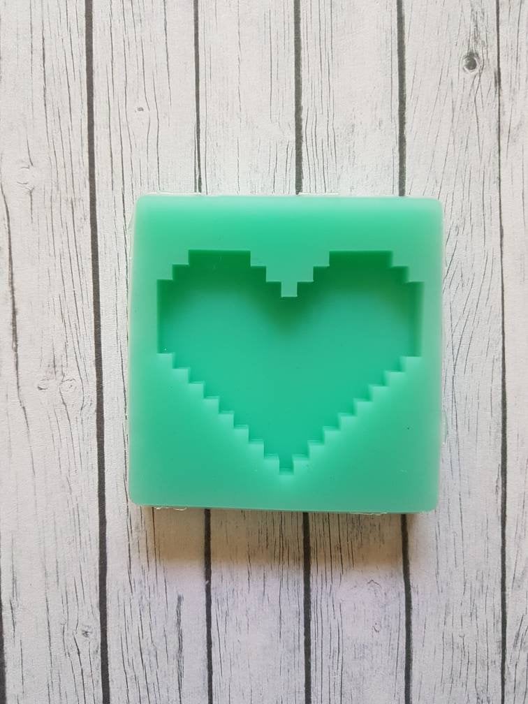 Silicone Mold Heart 8 Bit - UnicateArt